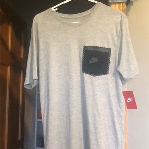 Men’s Nike pocket shirt